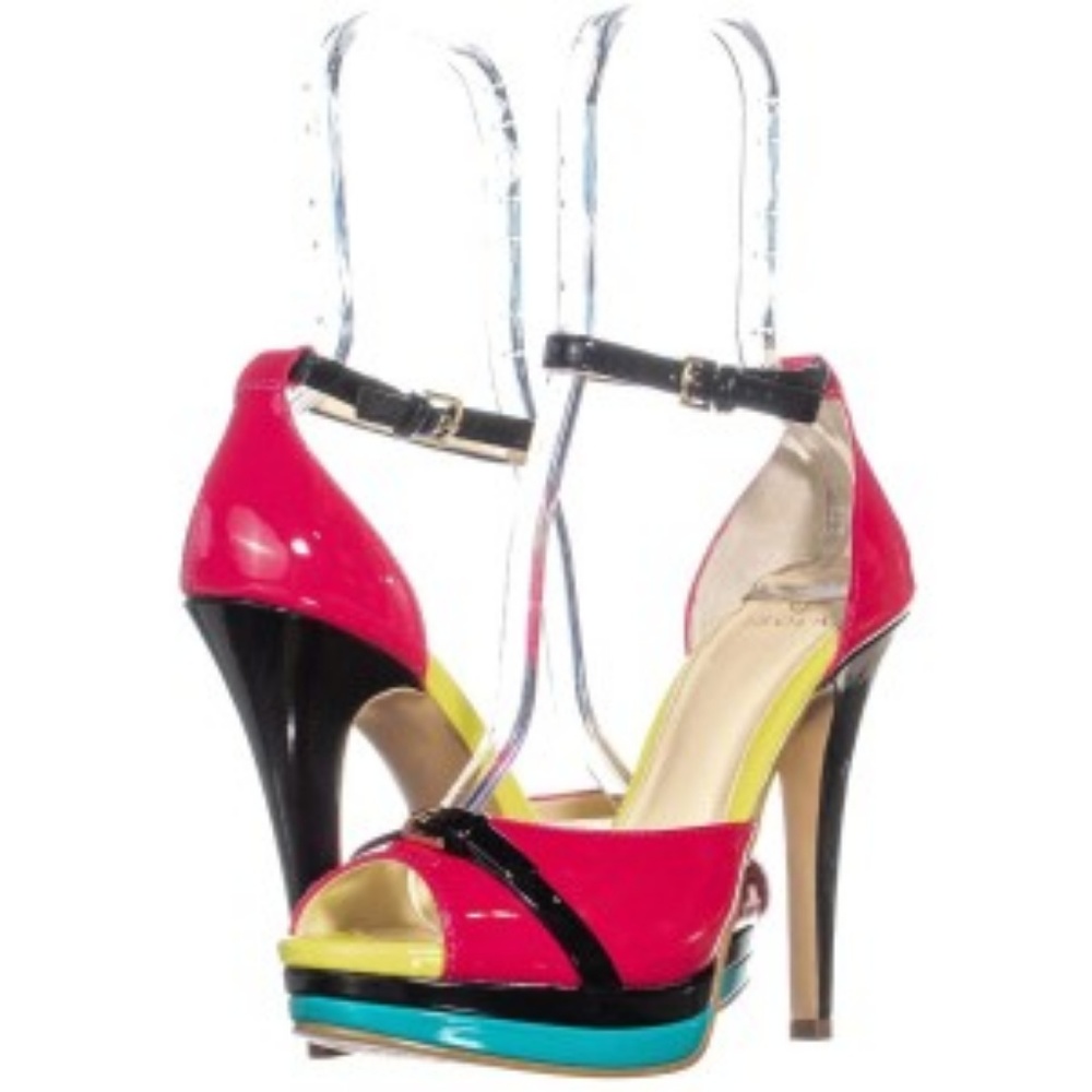 Isola Daisi Platform Heels NIB